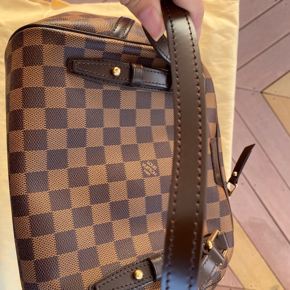 Louis Vuitton Rivington - Picture 9 of 12